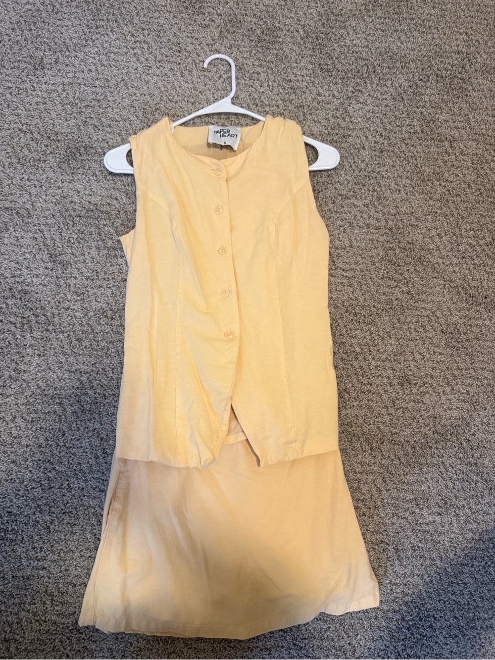 Yellow set - Picture 2 of 4